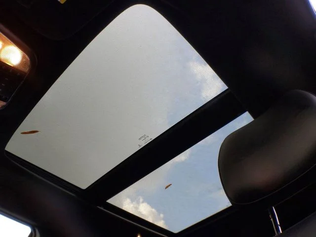 Used 2019 Red Jeep Limited image 17