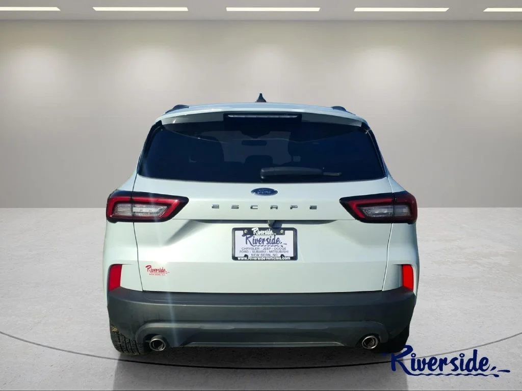 Used 2025 Silver Ford ST-Line image 3