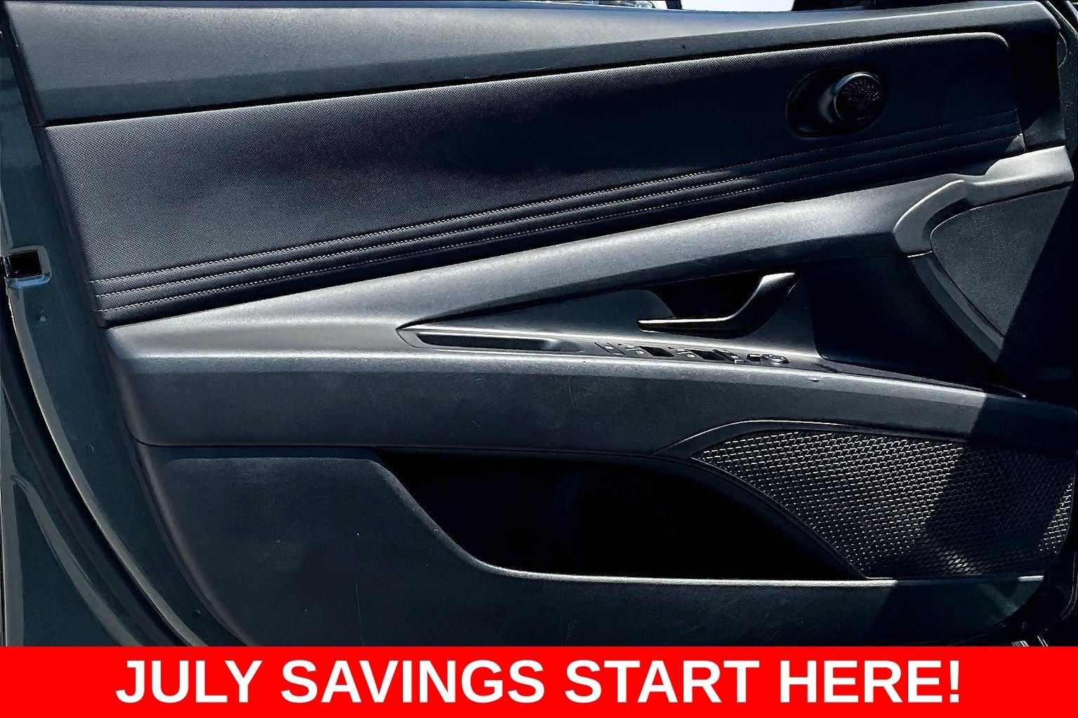 Used 2025 Gray Hyundai SEL Sport image 23