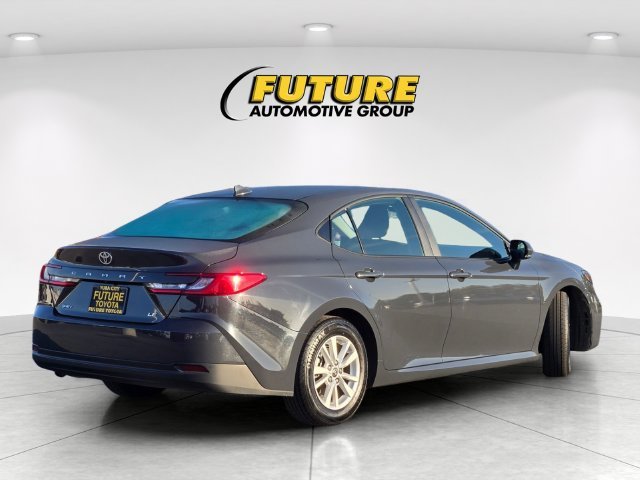 Used 2025  Toyota LE image 4