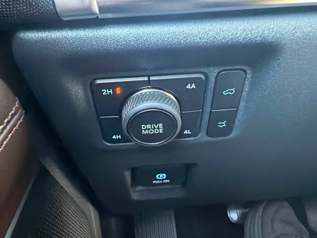 New 2027 Agate Black Metallic Ford MAX King Ranch® image 31