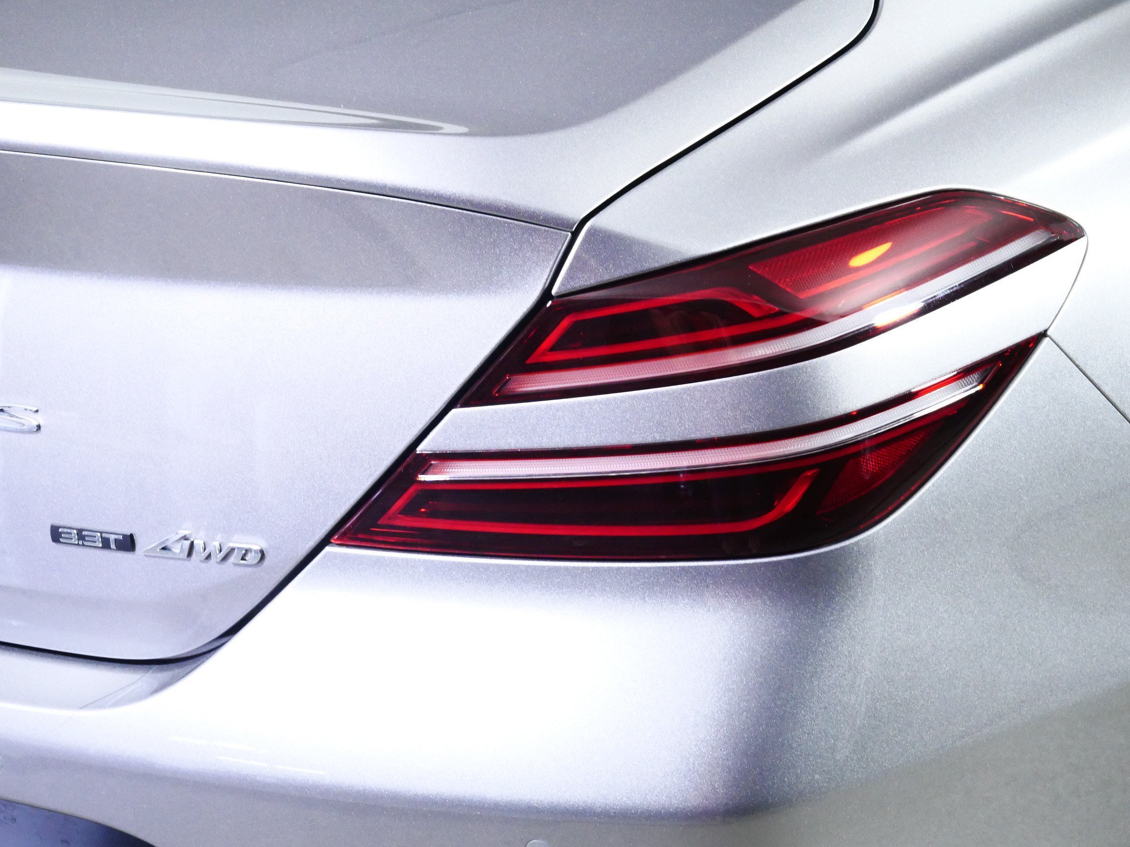 Certified Used 2026 Savile Silver Genesis 3.3T Sport Prestige image 17