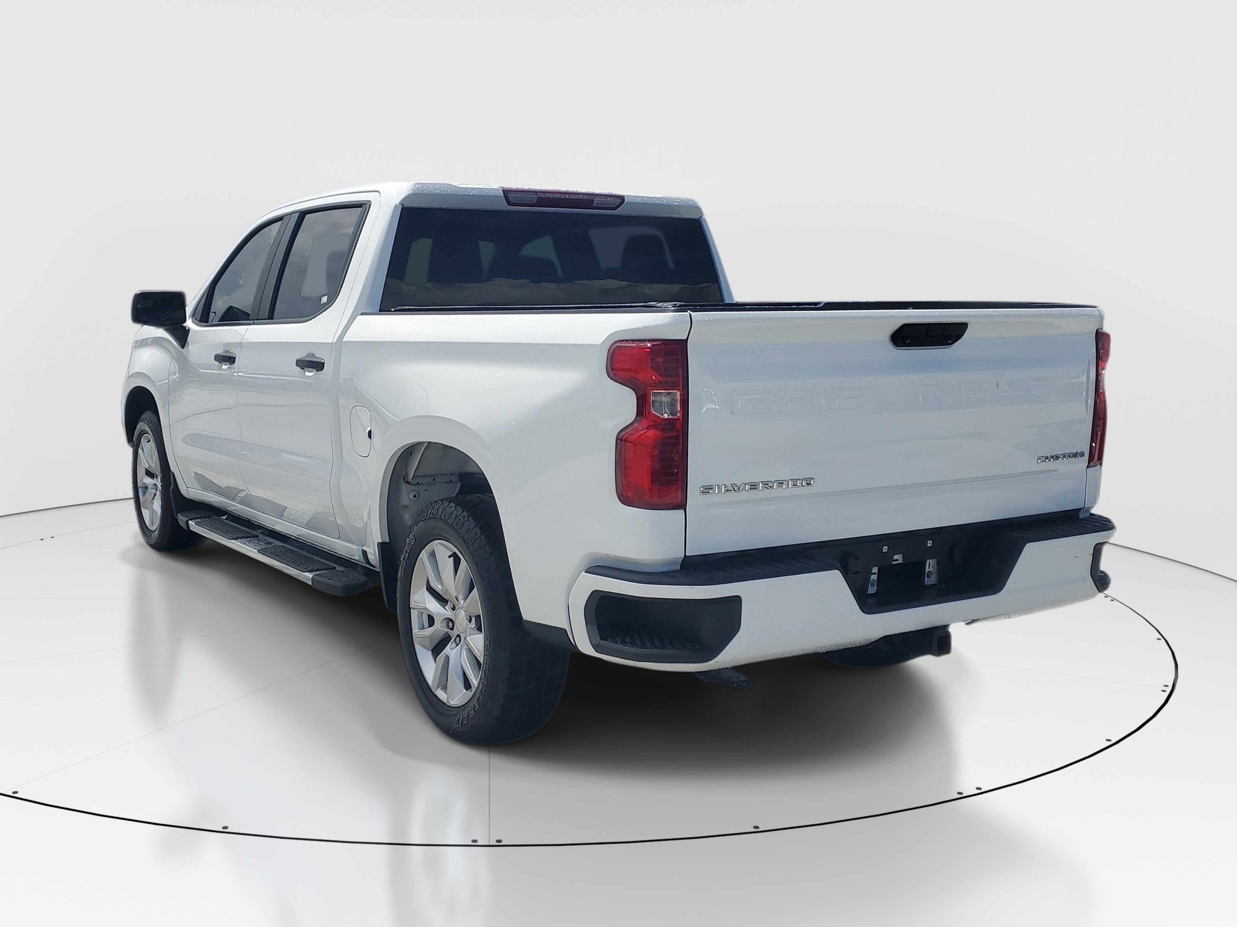 Used 2022 Summit White Chevrolet Custom image 5