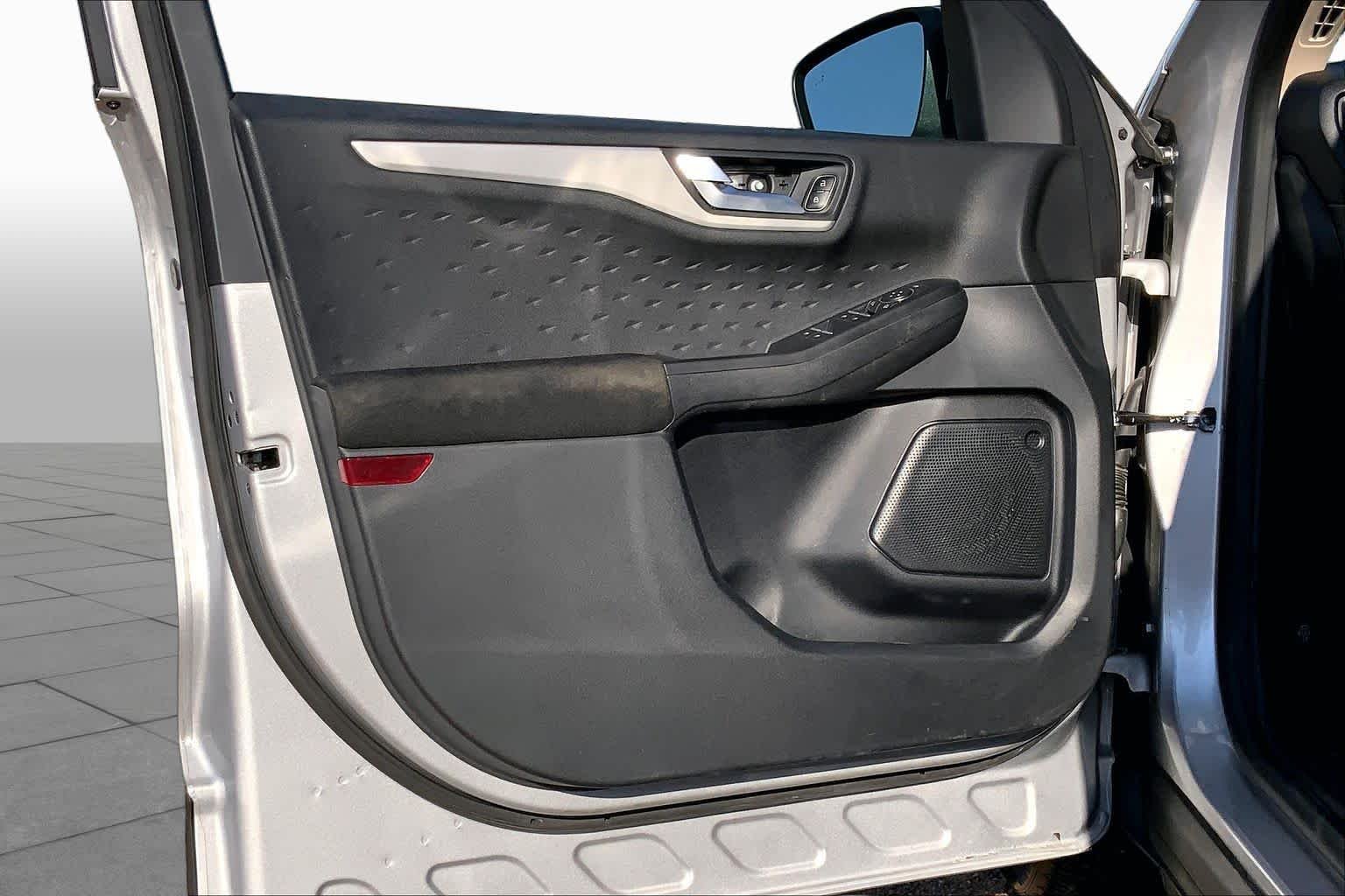 Used 2020 Ingot Silver Metallic Ford SE image 22