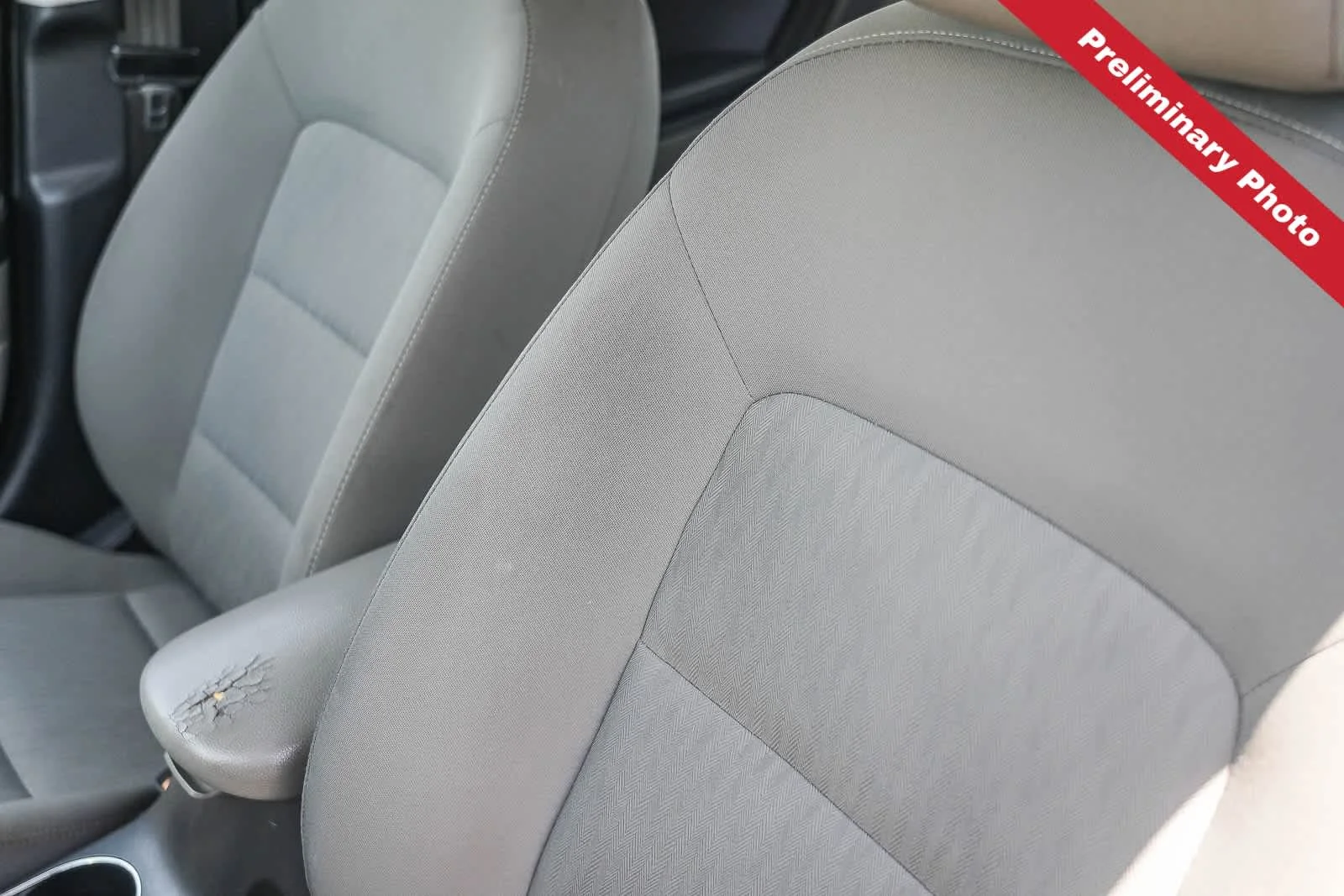 Used 2016 Silky Silver Kia LX image 20