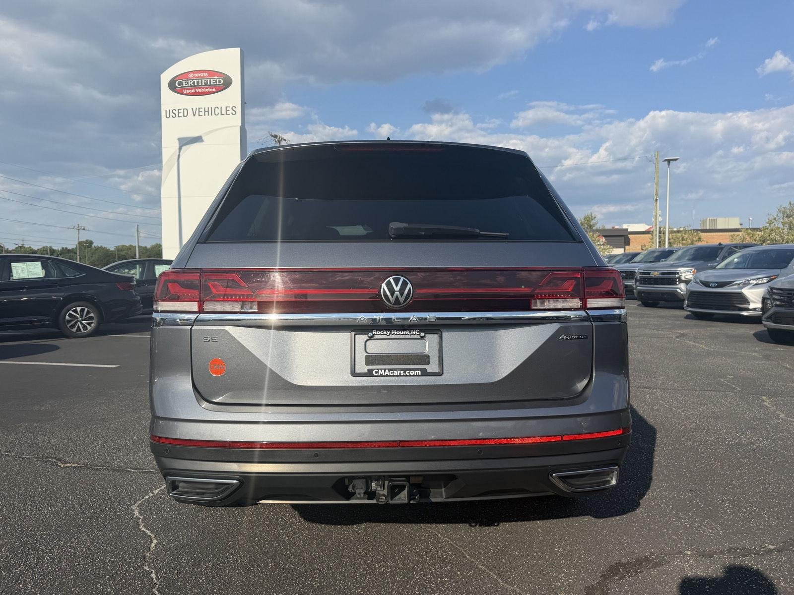 Used 2025  Volkswagen 2.0T SE w/Technology image 6