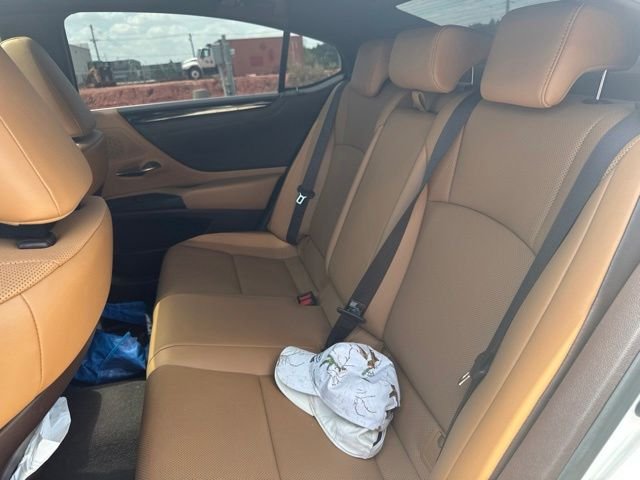 Used 2021 White Lexus 350 image 10