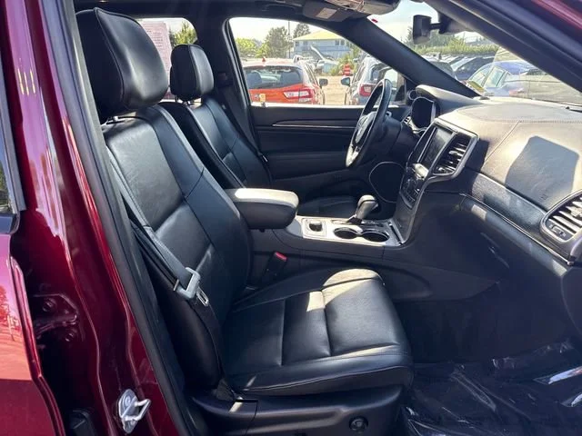Used 2018 Velvet Red Pearlcoat Jeep High Altitude image 9