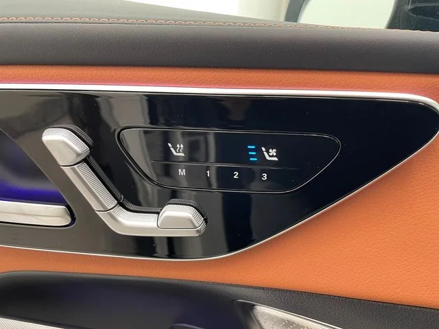 New 2027 White Mercedes-Benz GLC 300 image 37