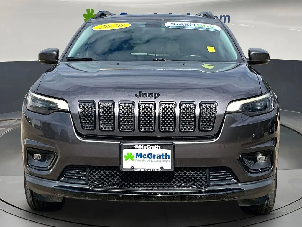 Used 2020 Gray Jeep Latitude Plus image 2