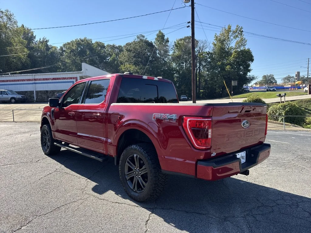 Used 2022 Red Ford XLT image 5