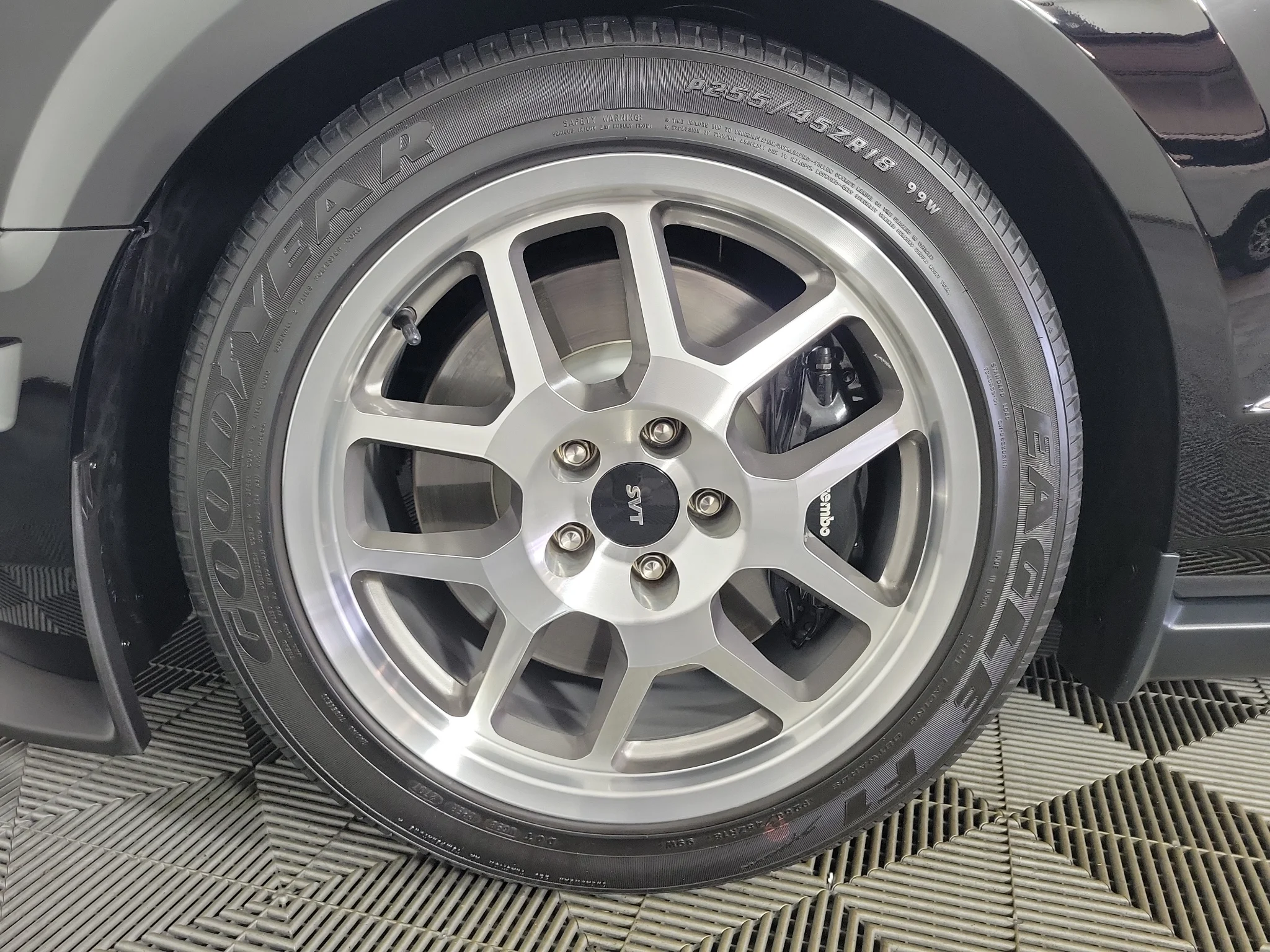Used 2008 Ebony Clearcoat Ford Shelby GT500 image 22