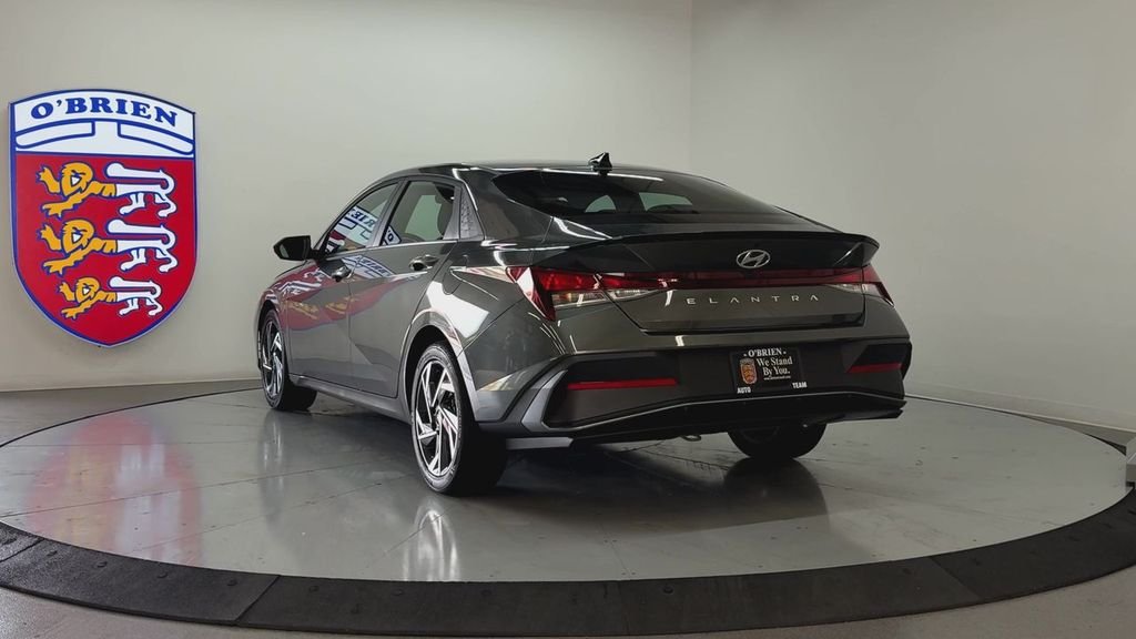 2025 Hyundai Elantra SEL - Photo 6