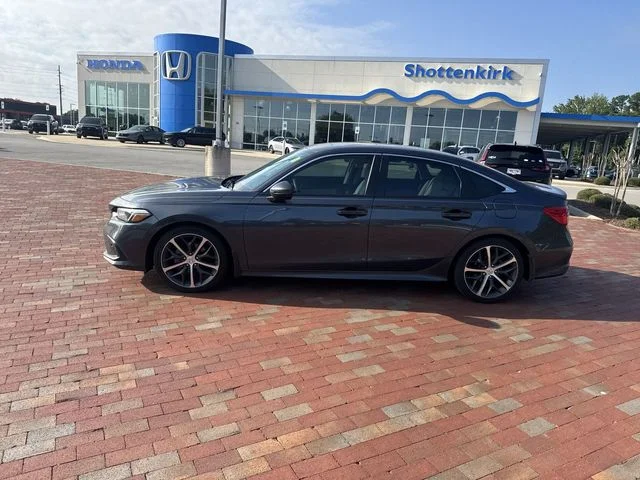 Used 2023 Gray Honda Touring image 3