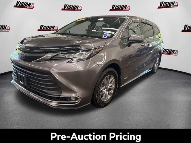 2021 Toyota Sienna XLE