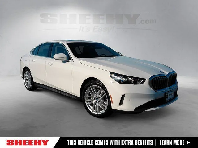 Used 2024 White BMW 530i xDrive image 1