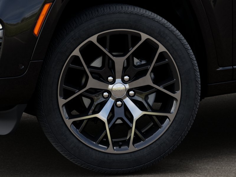 New 2025 Diamond Black Crystal Pearl-Coat Exterior Paint Jeep Summit Reserve image 38