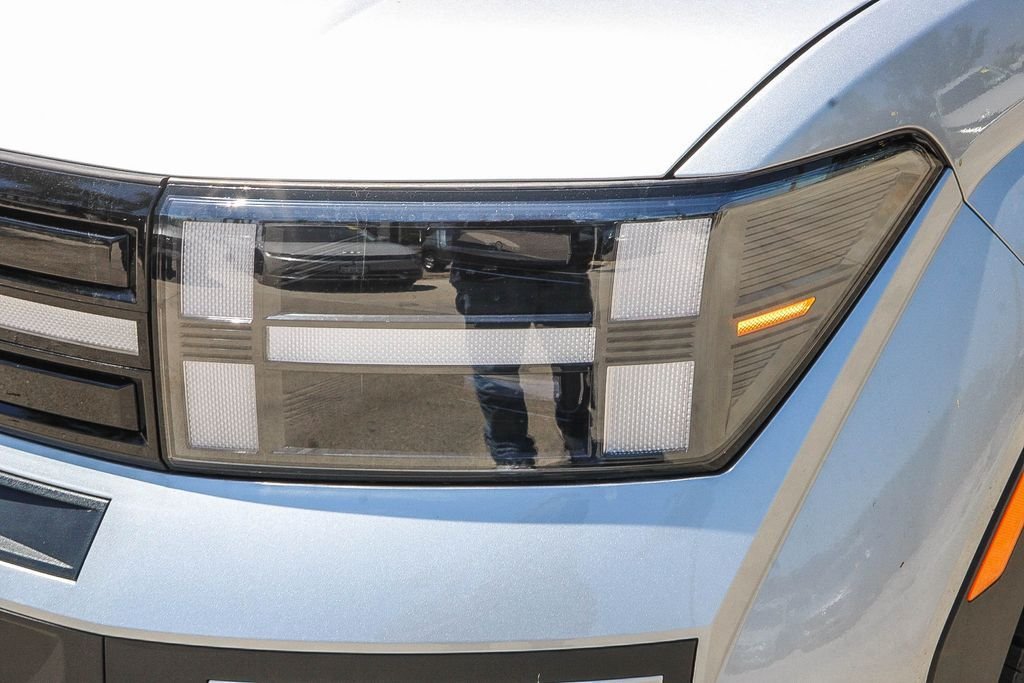 New 2026 Silver Hyundai XRT image 4