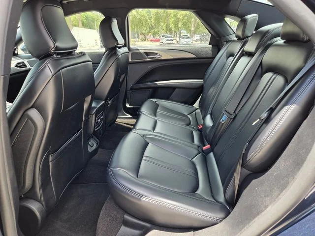 Certified Used 2020 Blue Lincoln Standard image 13