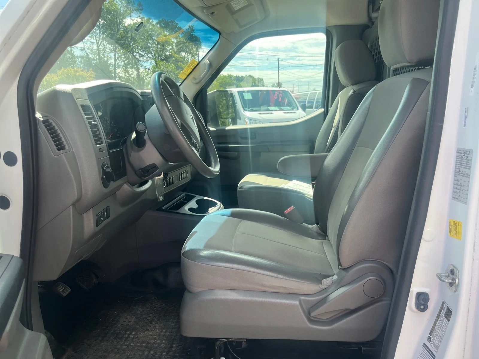 Used 2020 Glacier White Nissan SV image 13