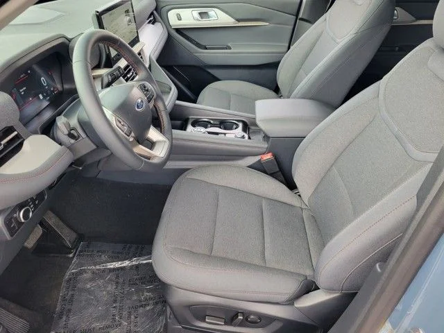Used 2026 Vapor Blue Ford Active image 7