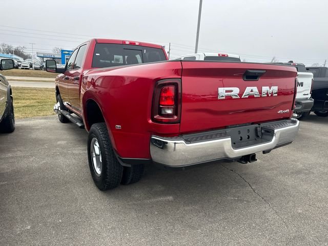 New 2026 Molten Red Pearl-Coat Exterior Paint RAM Tradesman image 13