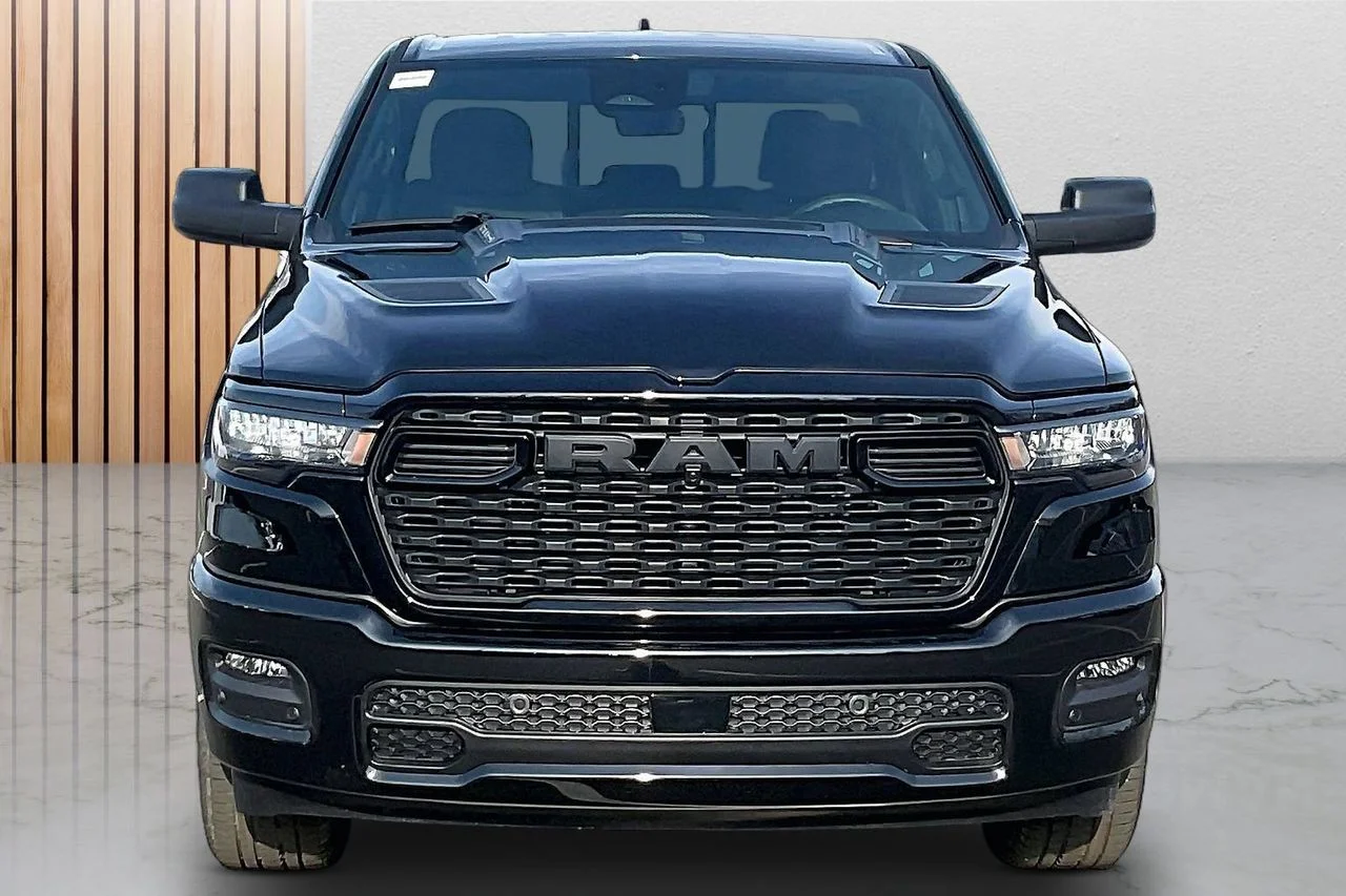 New 2026 Diamond Black Crystal Pearlcoat RAM Express image 3