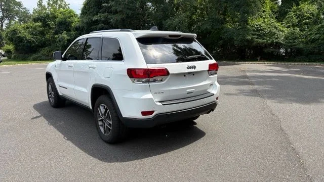 Used 2020 Bright White Clearcoat Jeep Laredo image 7