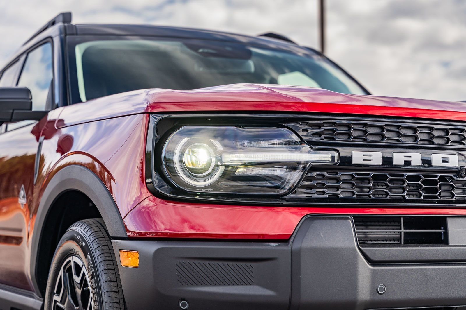 New 2026 Ruby Red Metallic Tinted Clearcoat Ford Outer Banks® image 6