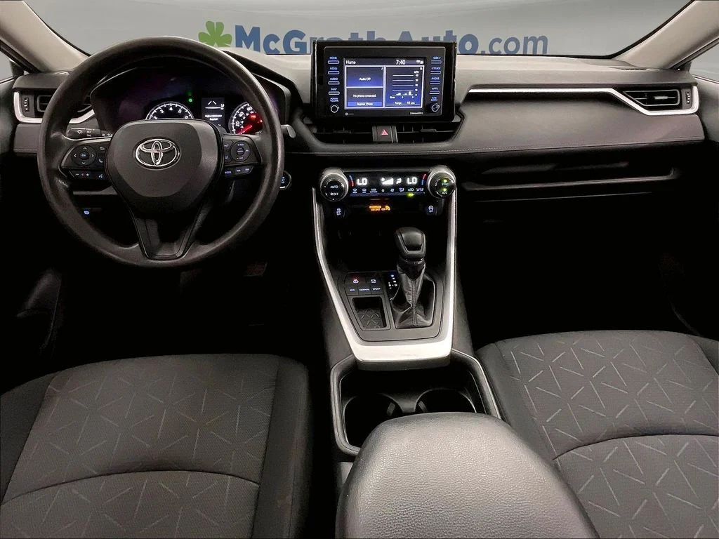 Used 2020 Silver Toyota XLE image 20