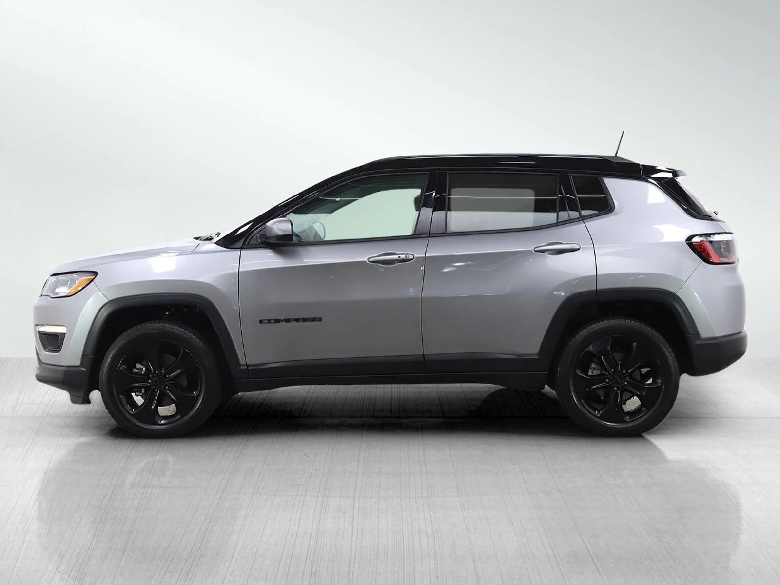 Used 2021 Jeep Compass Altitude with VIN 3C4NJDBB5MT506425 for sale in Wayzata, Minnesota