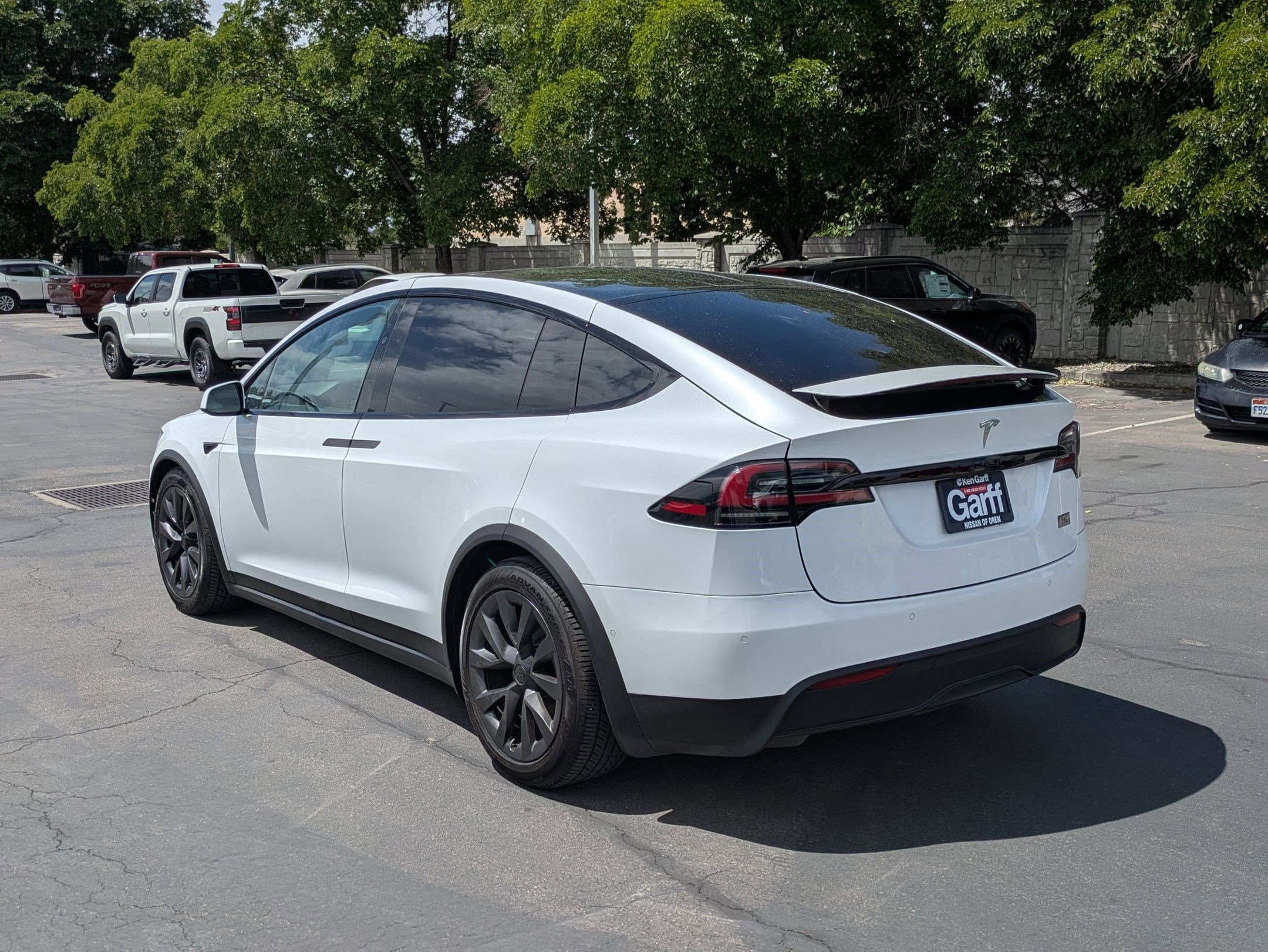 Used 2022 White Tesla AWD image 5