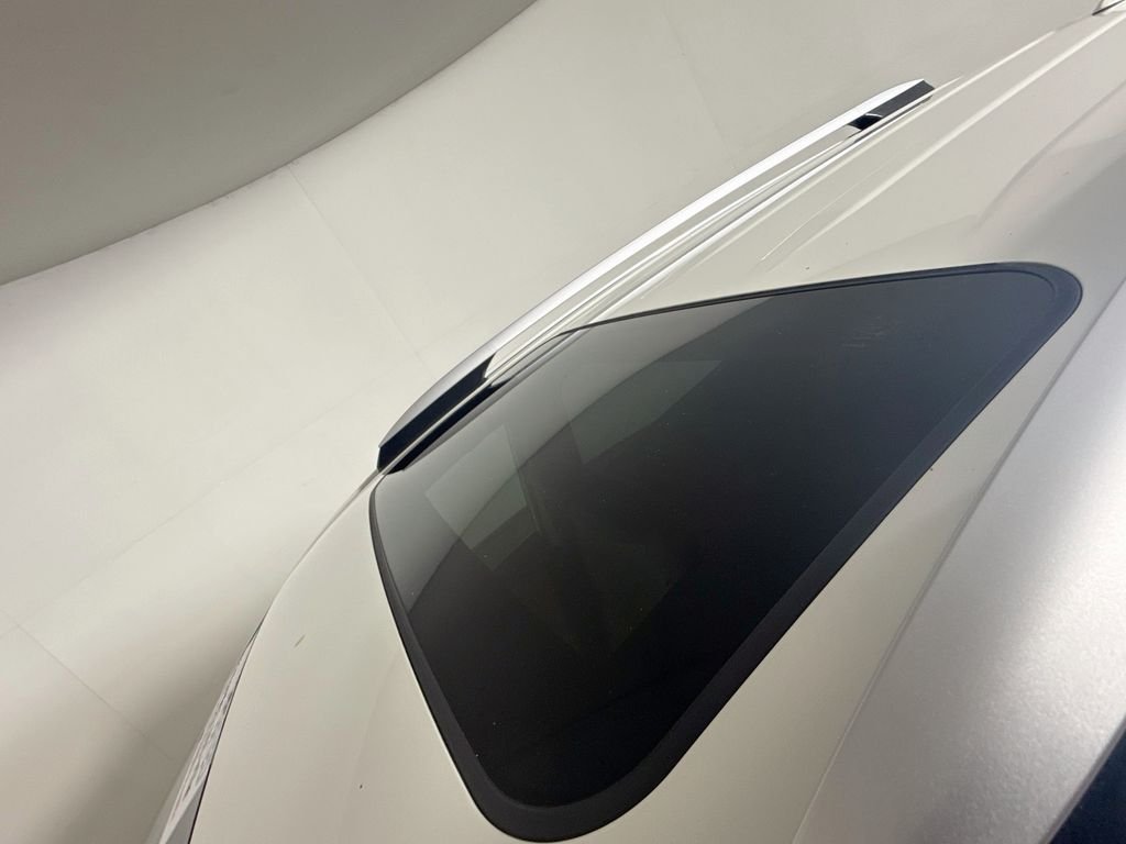 Used 2016 Blizzard Pearl Toyota Limited image 19