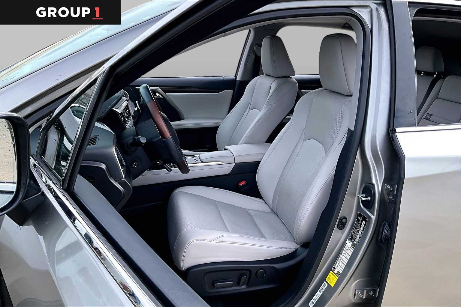 Used 2021 Atomic Silver Lexus  image 7