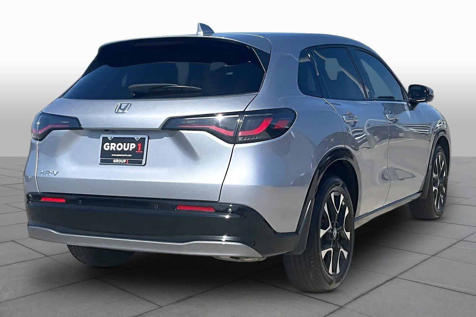 Used 2026 Solar Silver Metallic Honda EX-L image 13