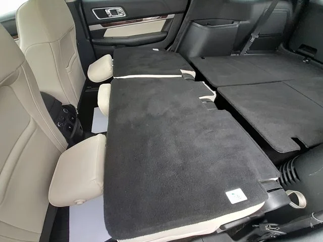 Used 2018 Blue Ford Platinum image 54