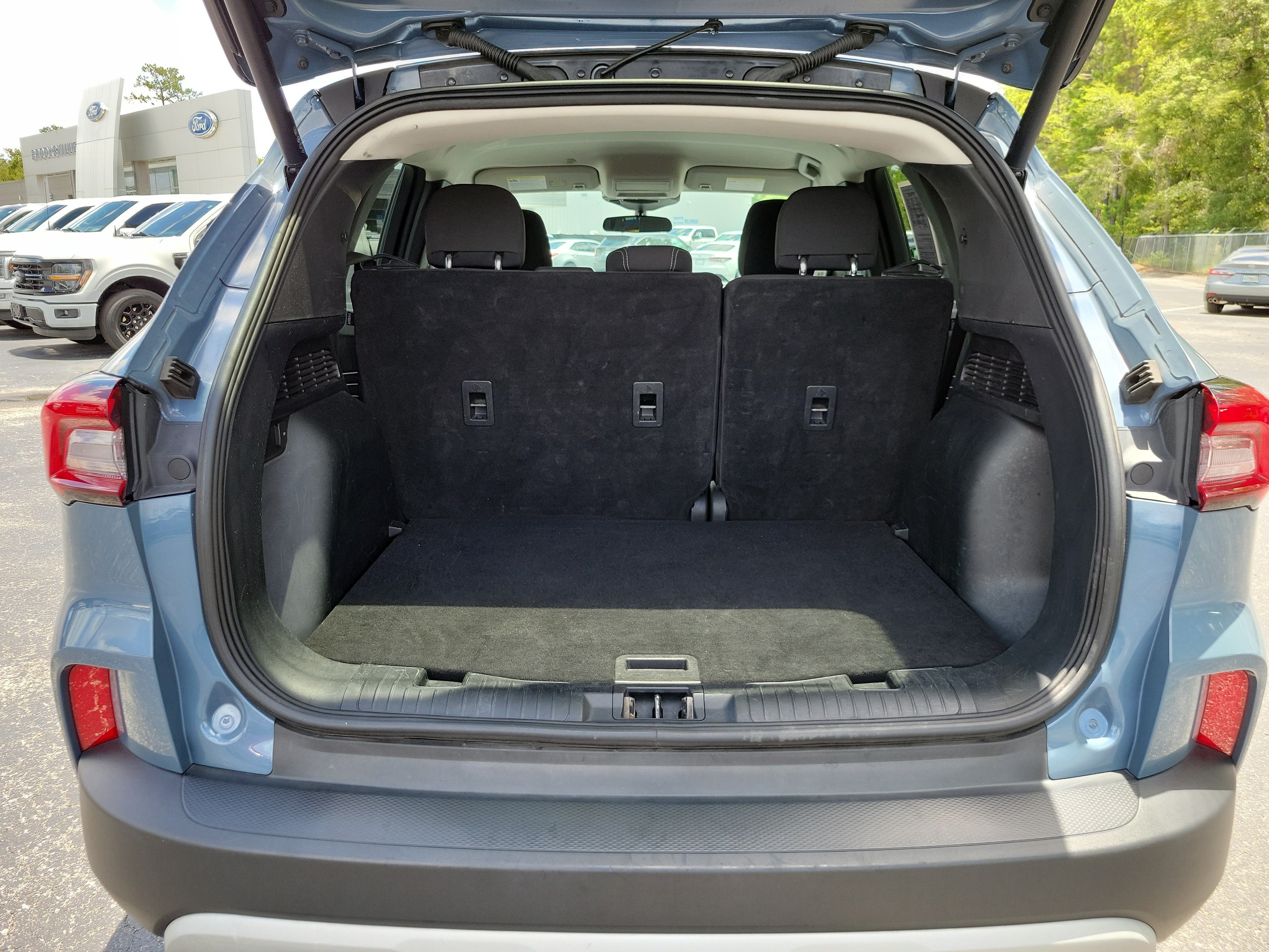 Used 2024 Vapor Blue Ford Active image 22