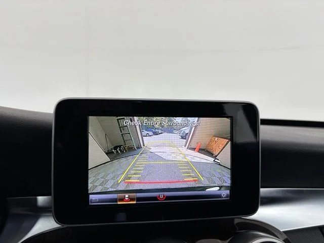 Used 2018  Mercedes-Benz C 300 image 16