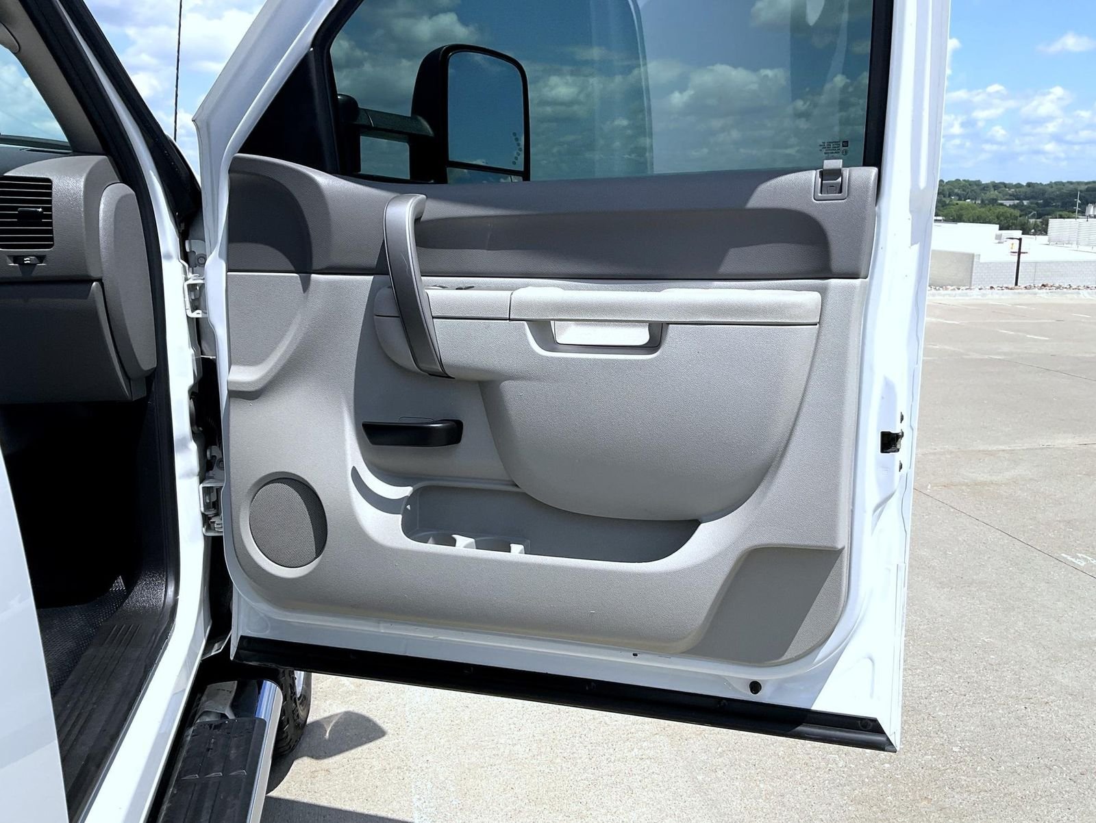 Used 2011 White Chevrolet Work Truck image 17