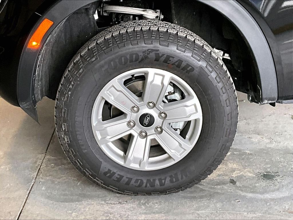 New 2026 Shadow Black Ford XL image 8