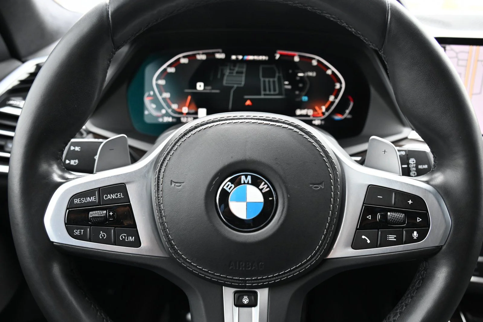 Used 2021 Black Sapphire Metallic BMW M50i image 8