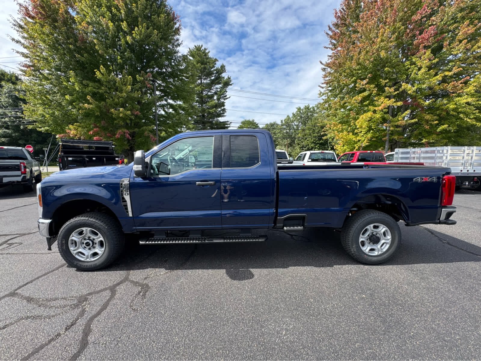 New 2027 Neptune Blue Ford XLT image 2