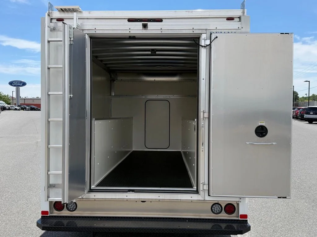 New 2026 Oxford White Ford E-350 SRW image 14