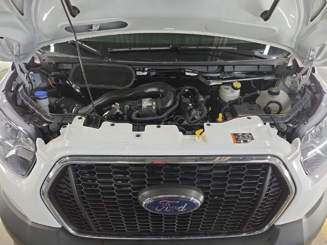 Used 2025 White Ford Base image 19