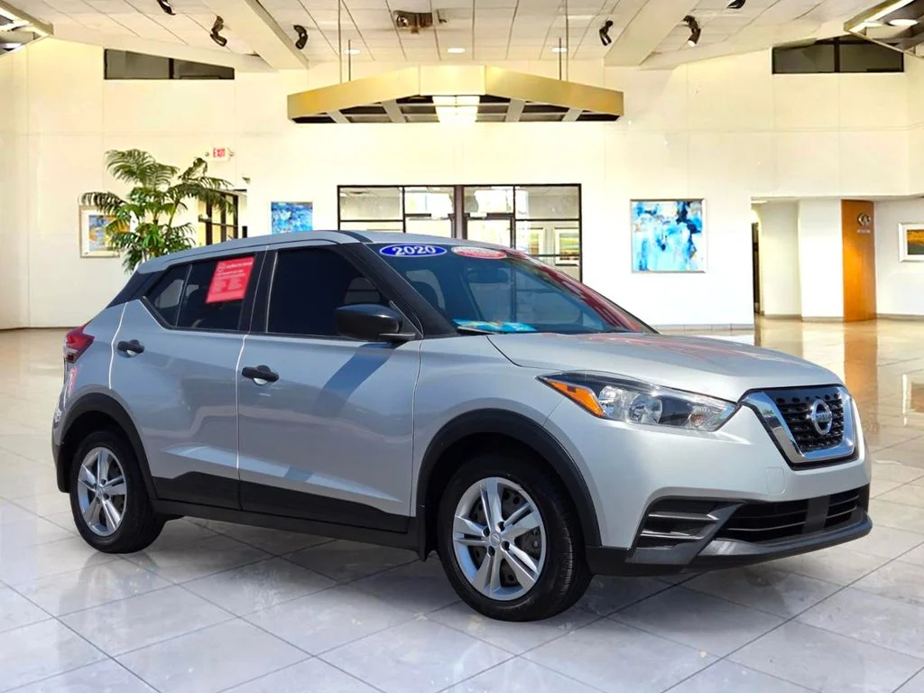 Certified Used 2020 Silver Nissan S image 3