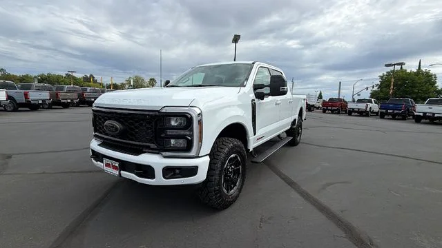 New 2026 Oxford White Ford F-250® Lariat® image 1