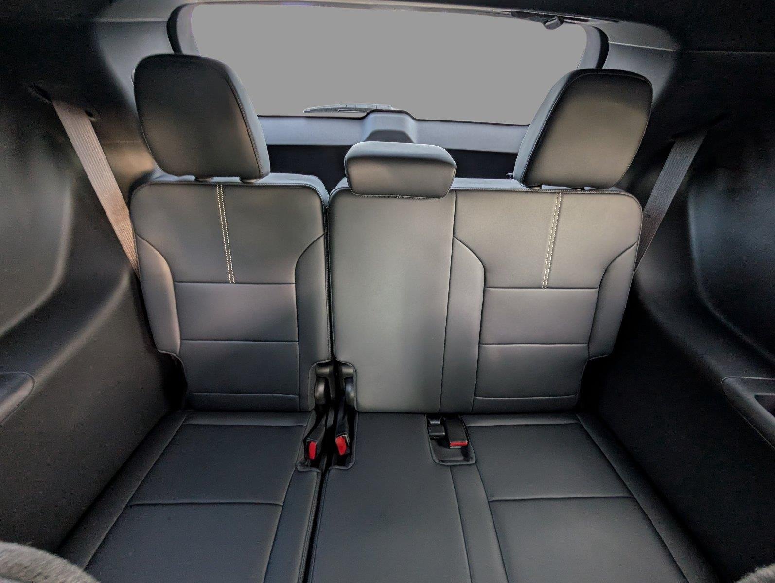 New 2027 Summit White GMC Elevation image 35