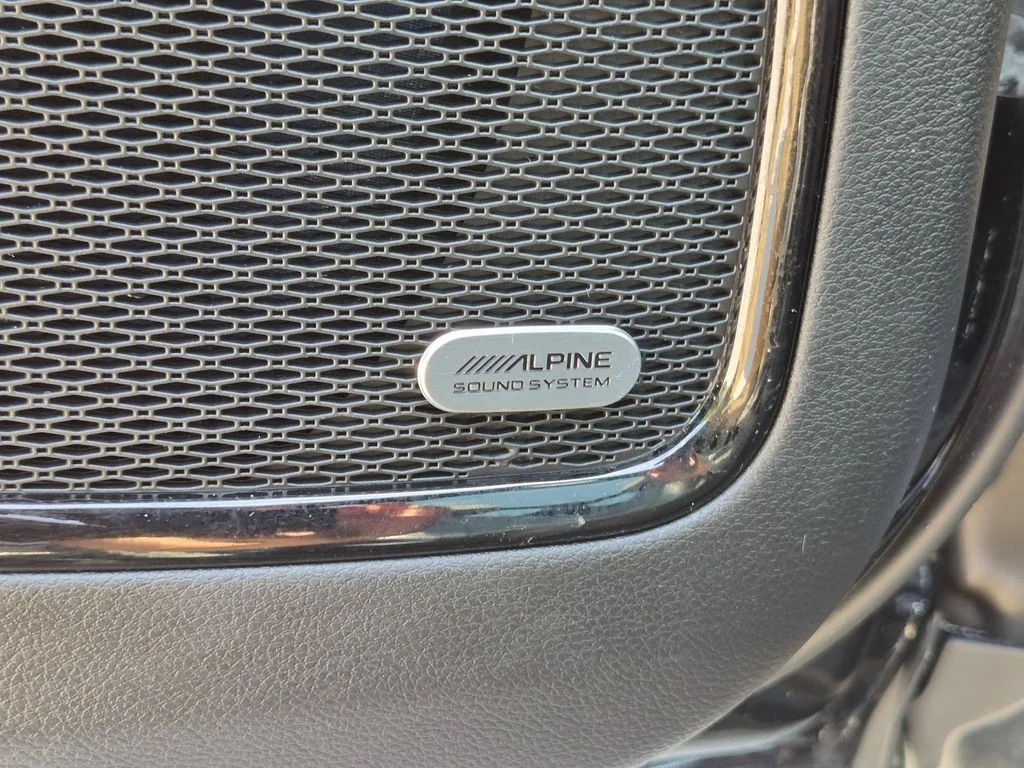 Used 2023 Black Jeep Limited image 12