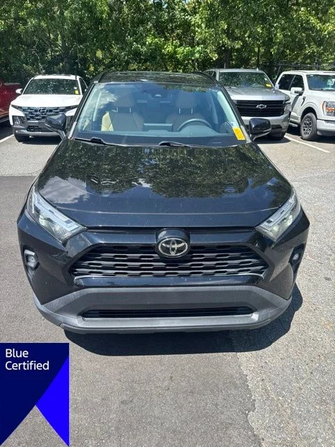 Used 2022 Black Toyota XLE Premium image 2