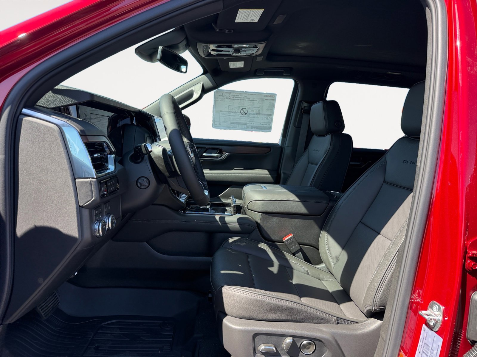 2026 GMC Yukon XL Denali - Photo 10